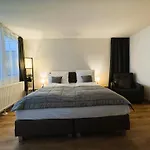 Sleep Service Mit Pool,sauna,fitness
