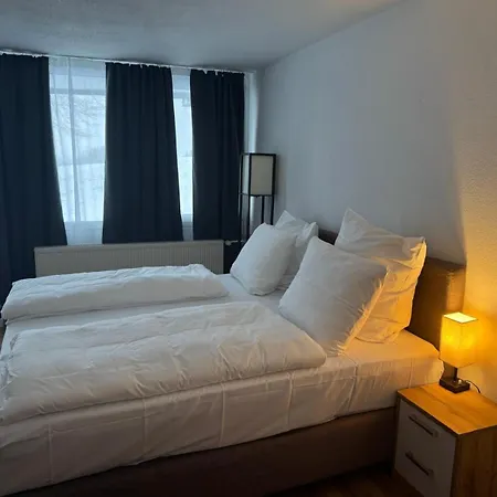 Sleep Service Mit Pool,sauna,fitness Apartment *